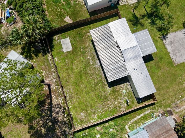 5204 Deanna Lane, Fort Pierce, FL 34946