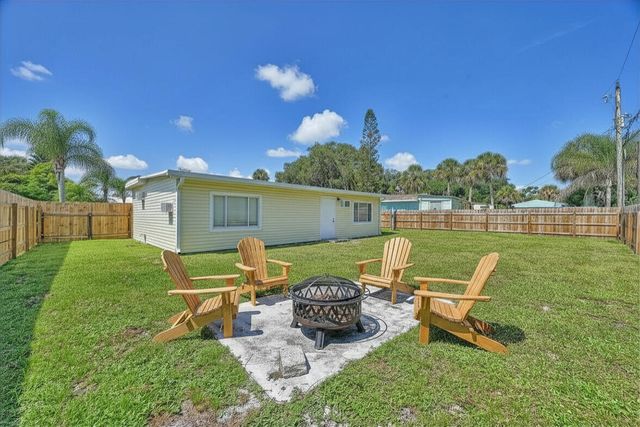 5204 Deanna Lane, Fort Pierce, FL 34946