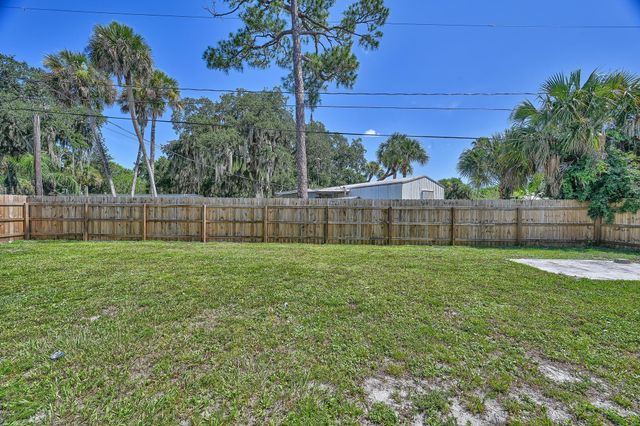 5204 Deanna Lane, Fort Pierce, FL 34946