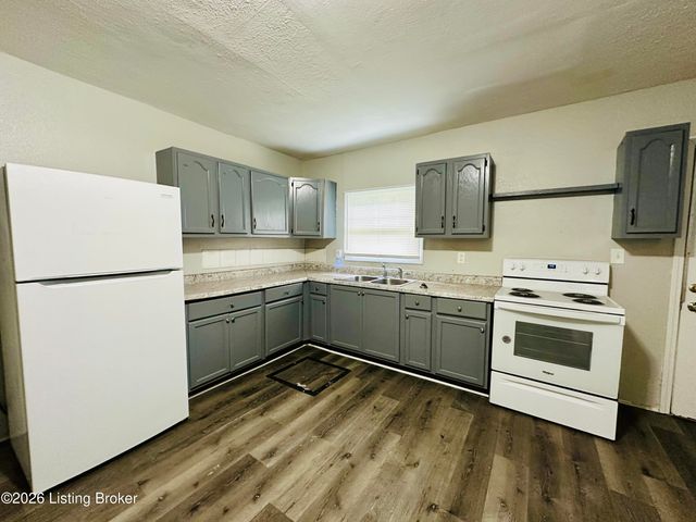 2300 W Madison St, Louisville, KY 40211