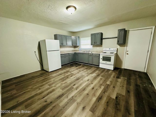 2300 W Madison St, Louisville, KY 40211