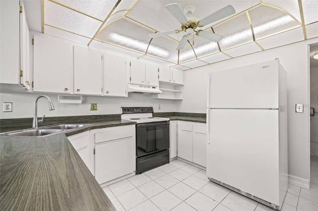 1655 S HIGHLAND AVENUE J390, Clearwater, FL 33756