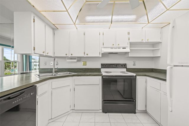 1655 S HIGHLAND AVENUE J390, Clearwater, FL 33756