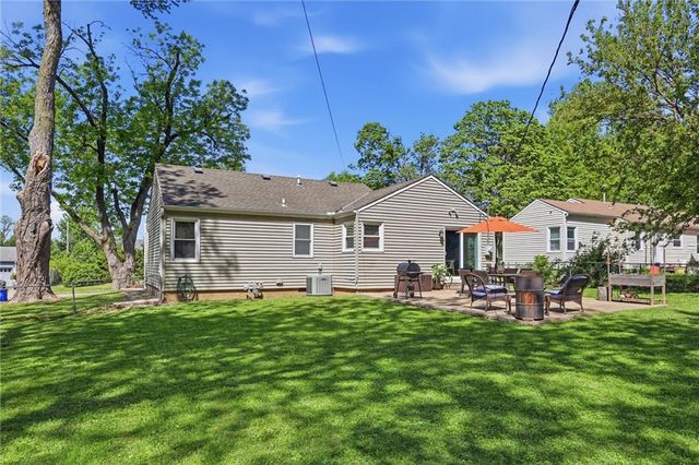 8233 Woodward Street, Overland Park, KS 66204