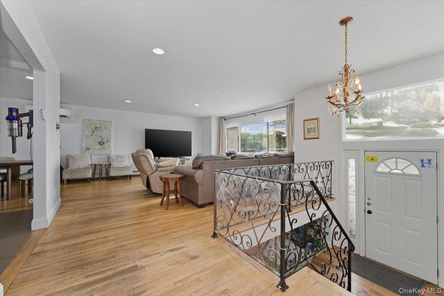 847 Oliver Avenue, North Woodmere, NY 11581