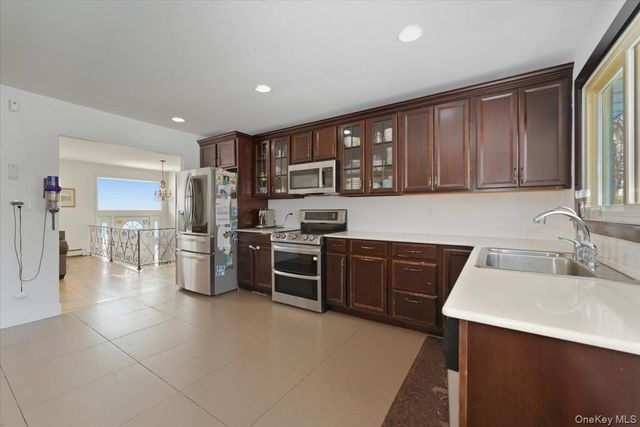 847 Oliver Avenue, North Woodmere, NY 11581