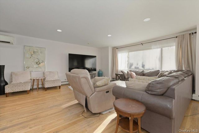 847 Oliver Avenue, North Woodmere, NY 11581