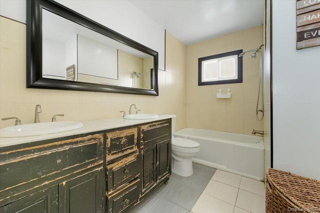 847 Oliver Avenue, North Woodmere, NY 11581