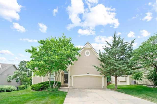 7633 W 148th Terrace, Overland Park, KS 66223