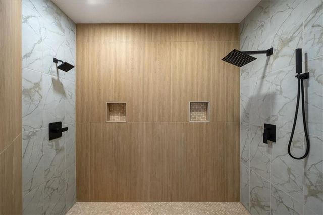 7633 W 148th Terrace, Overland Park, KS 66223