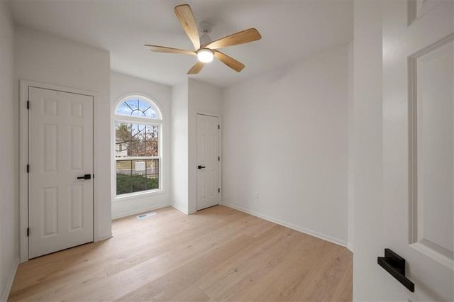 7633 W 148th Terrace, Overland Park, KS 66223