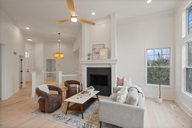 7633 W 148th Terrace, Overland Park, KS 66223