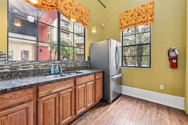 911 N ORANGE AVENUE 101, Orlando, FL 32801