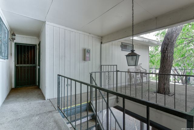 215 W Mistletoe, San Antonio, TX 78212