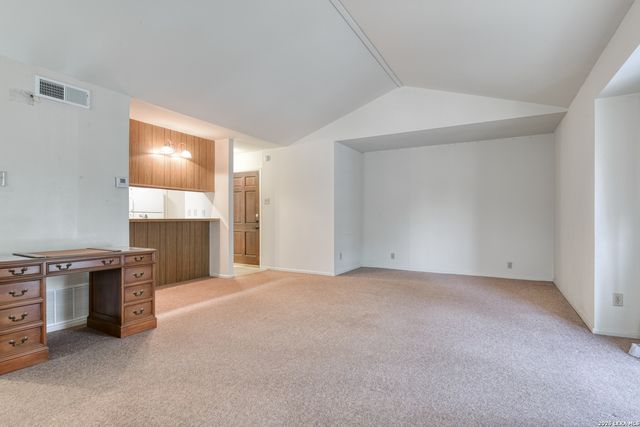 215 W Mistletoe, San Antonio, TX 78212