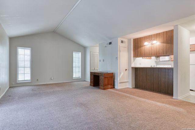 215 W Mistletoe, San Antonio, TX 78212