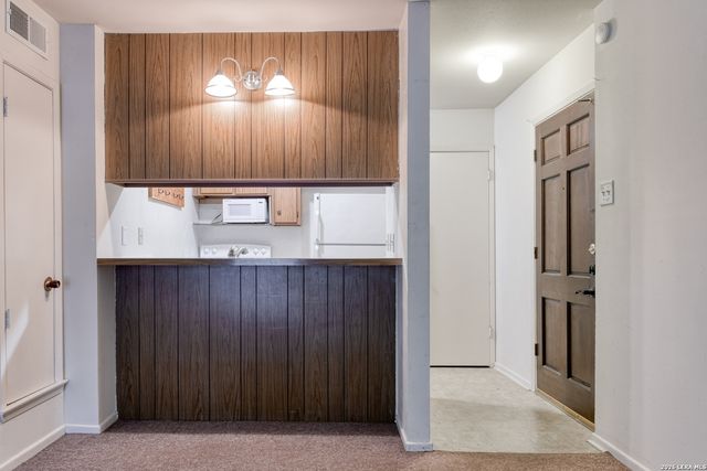 215 W Mistletoe, San Antonio, TX 78212