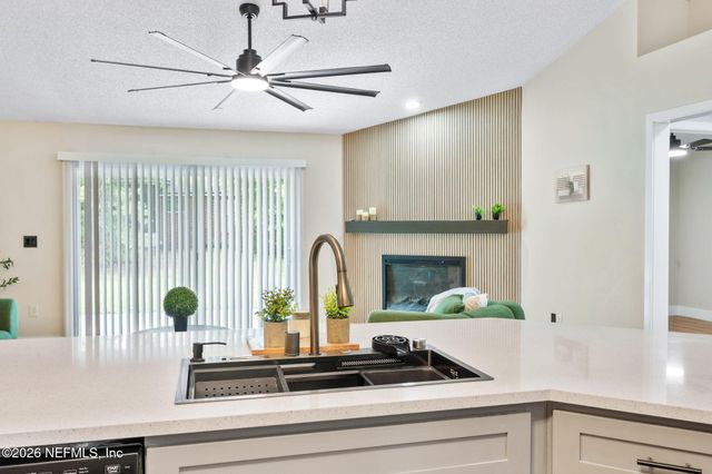 2912 COLD CREEK Boulevard, Jacksonville, FL 32221