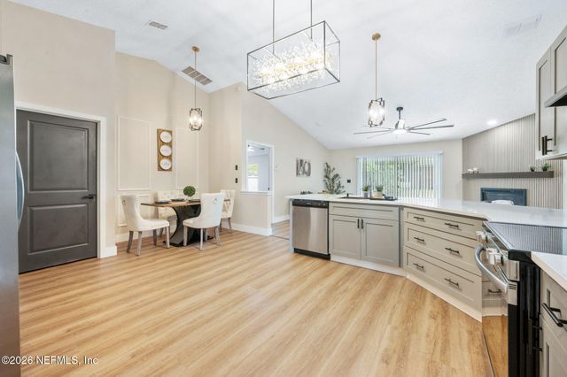 2912 COLD CREEK Boulevard, Jacksonville, FL 32221