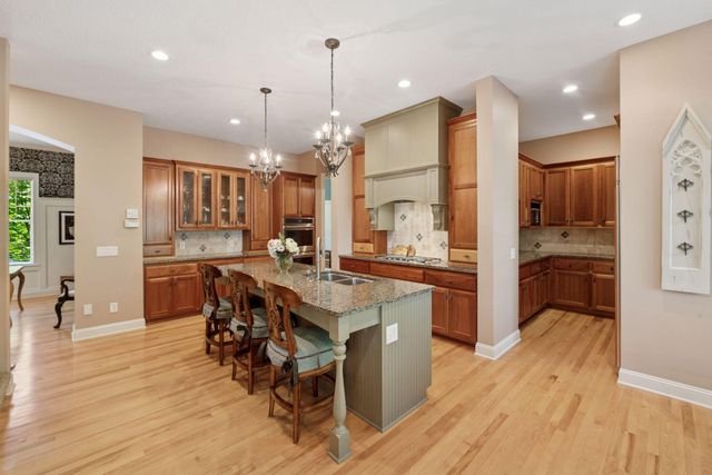 17244 Valley Road, Eden Prairie, MN 55347