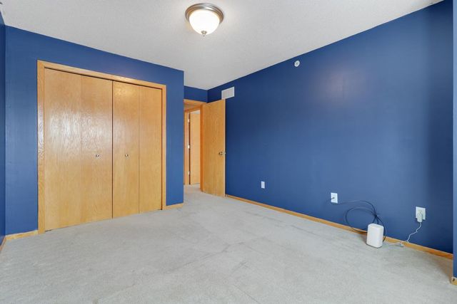 2230 Ranchview Lane N 96, Plymouth, MN 55447