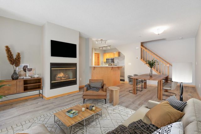 2230 Ranchview Lane N 96, Plymouth, MN 55447