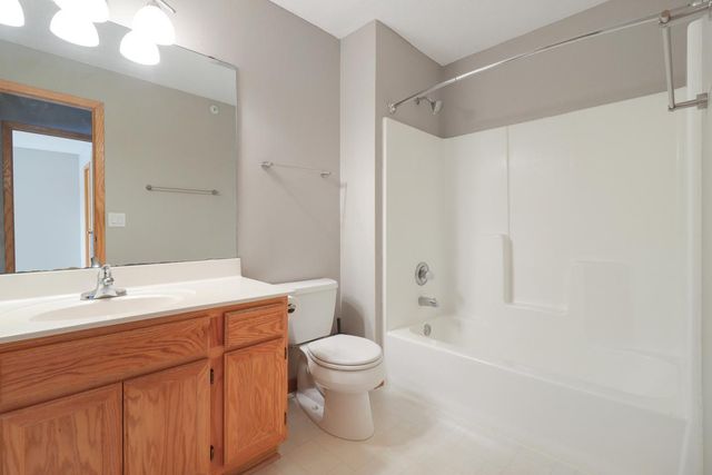 2230 Ranchview Lane N 96, Plymouth, MN 55447