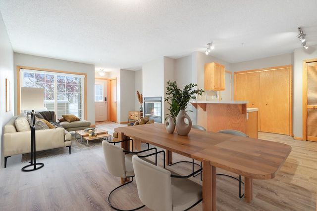 2230 Ranchview Lane N 96, Plymouth, MN 55447