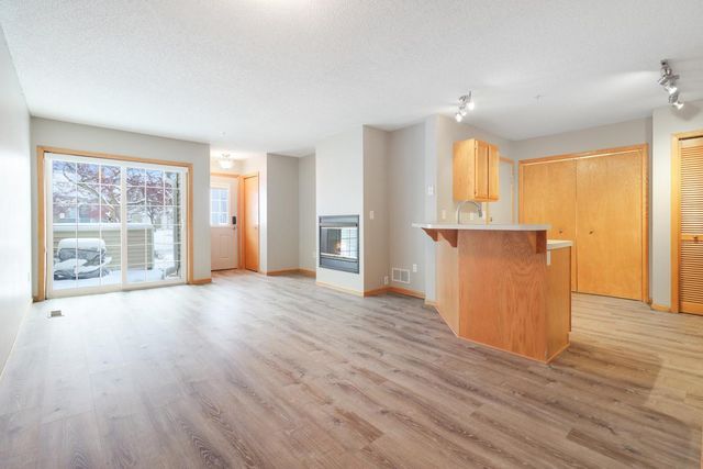 2230 Ranchview Lane N 96, Plymouth, MN 55447