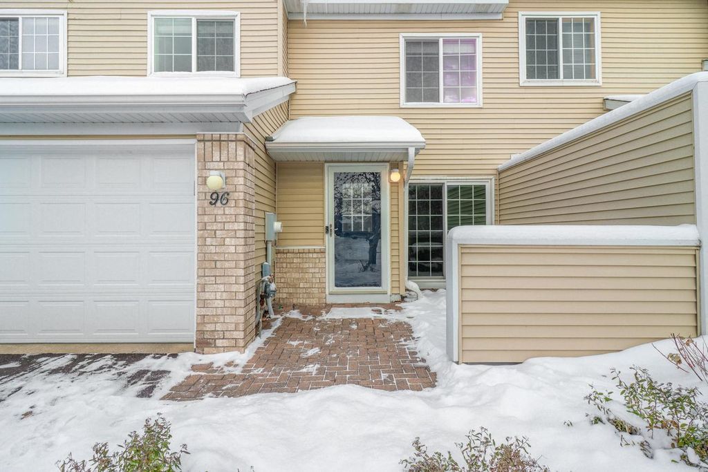 2230 Ranchview Lane N 96, Plymouth, MN 55447