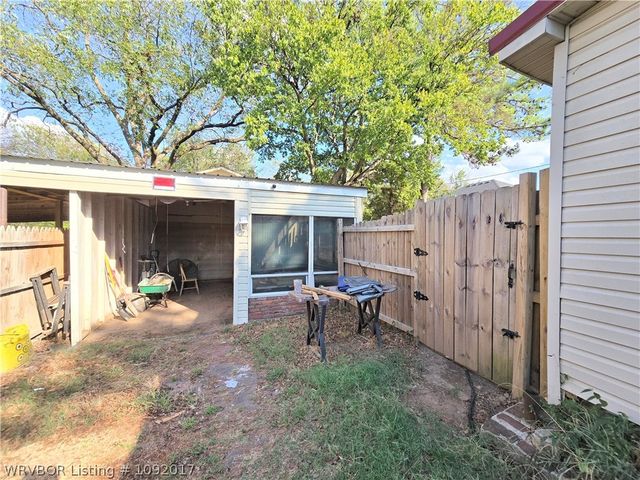 1505 S 12th Street, Fort Smith, AR 72901