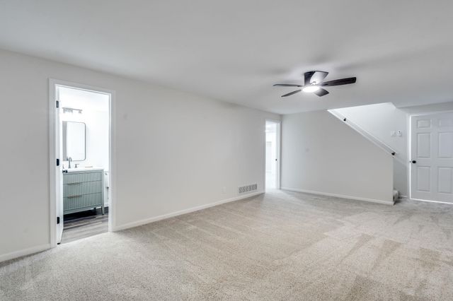 1410 Meeker Ct, Rose Hill, KS 67133