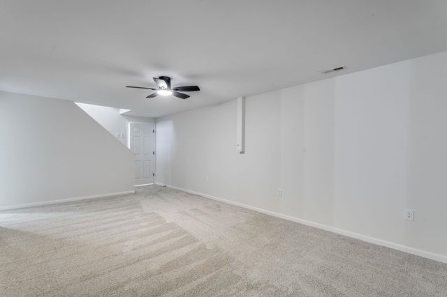 1410 Meeker Ct, Rose Hill, KS 67133