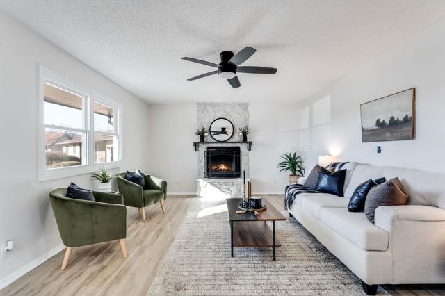 1410 Meeker Ct, Rose Hill, KS 67133