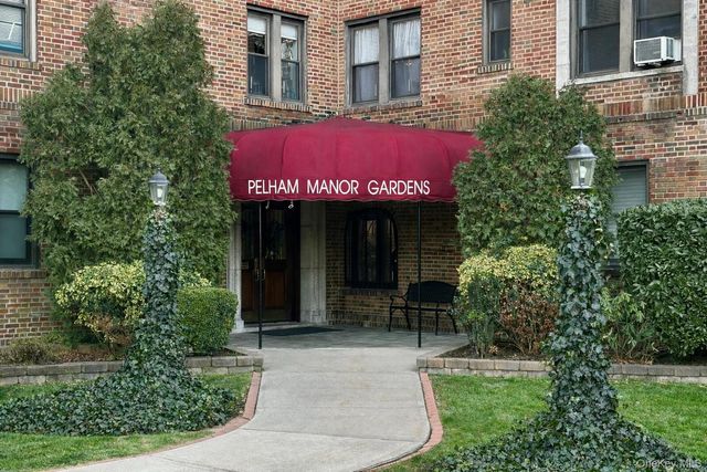 4810 Boston Post Road 4E, Pelham, NY 10803