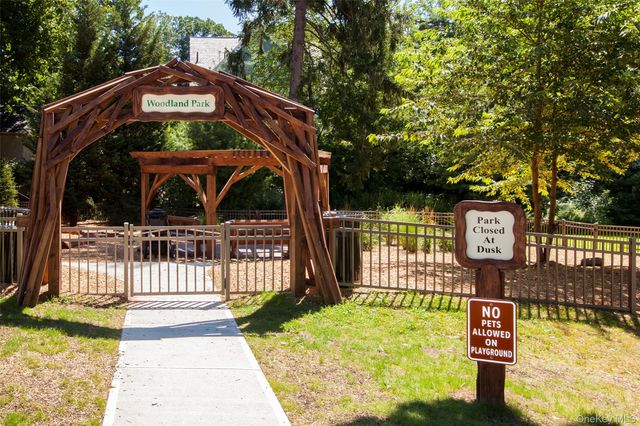 4810 Boston Post Road 4E, Pelham, NY 10803