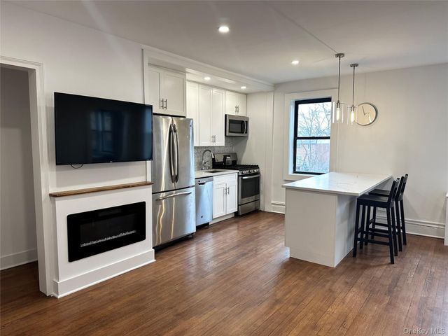 4810 Boston Post Road 4E, Pelham, NY 10803