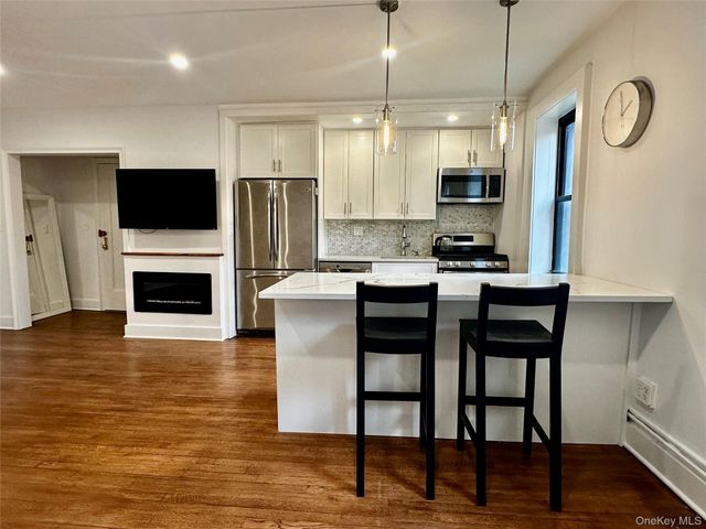 4810 Boston Post Road 4E, Pelham, NY 10803