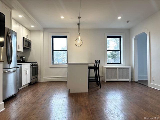 4810 Boston Post Road 4E, Pelham, NY 10803