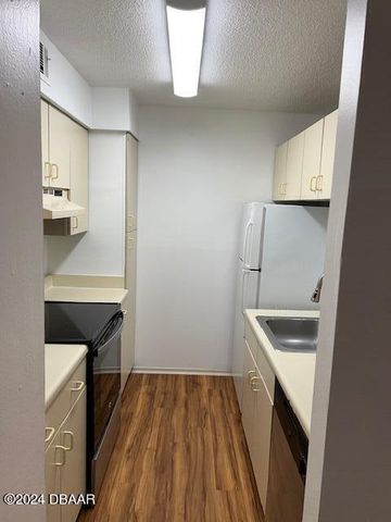 1401 S Palmetto Ave Apt 216, Daytona Beach, FL 32114