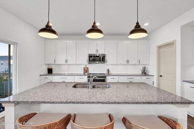 1018 Stratton Way, Shelbyville, KY 40065