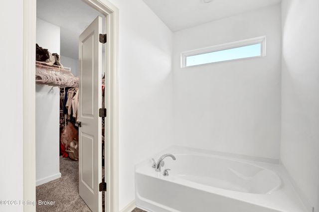 1018 Stratton Way, Shelbyville, KY 40065