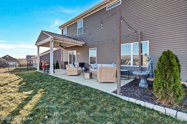 1018 Stratton Way, Shelbyville, KY 40065