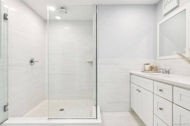 2162 Seamans Neck Road, Seaford, NY 11783