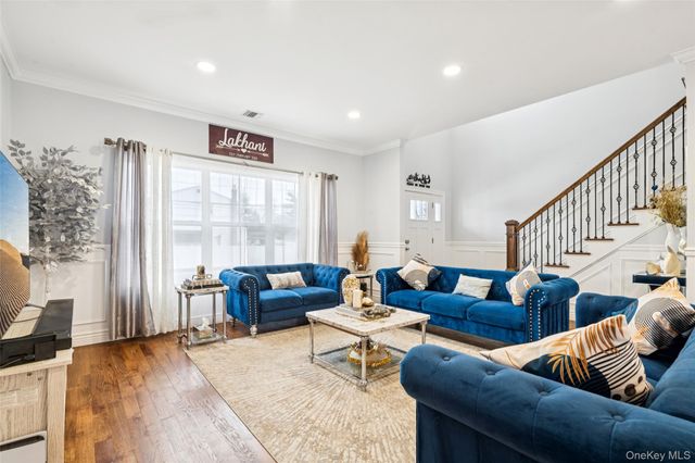 2162 Seamans Neck Road, Seaford, NY 11783