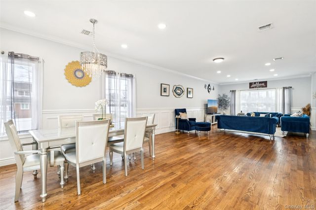 2162 Seamans Neck Road, Seaford, NY 11783