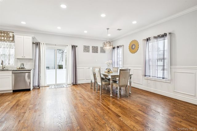 2162 Seamans Neck Road, Seaford, NY 11783