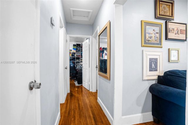 899 E Country Club Cir, Plantation, FL 33317