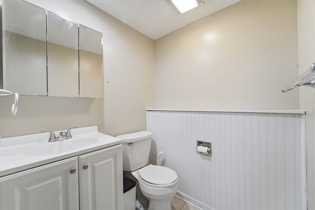 708 11th Avenue NW, Altoona, IA 50009