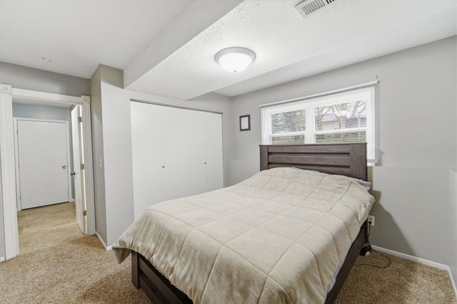 708 11th Avenue NW, Altoona, IA 50009